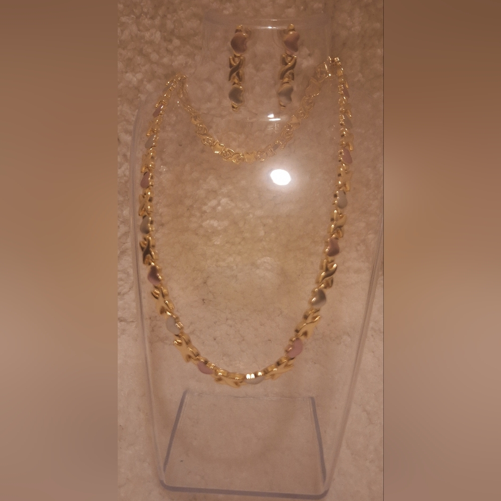 Elegant Gold and Pink Jewelry Set